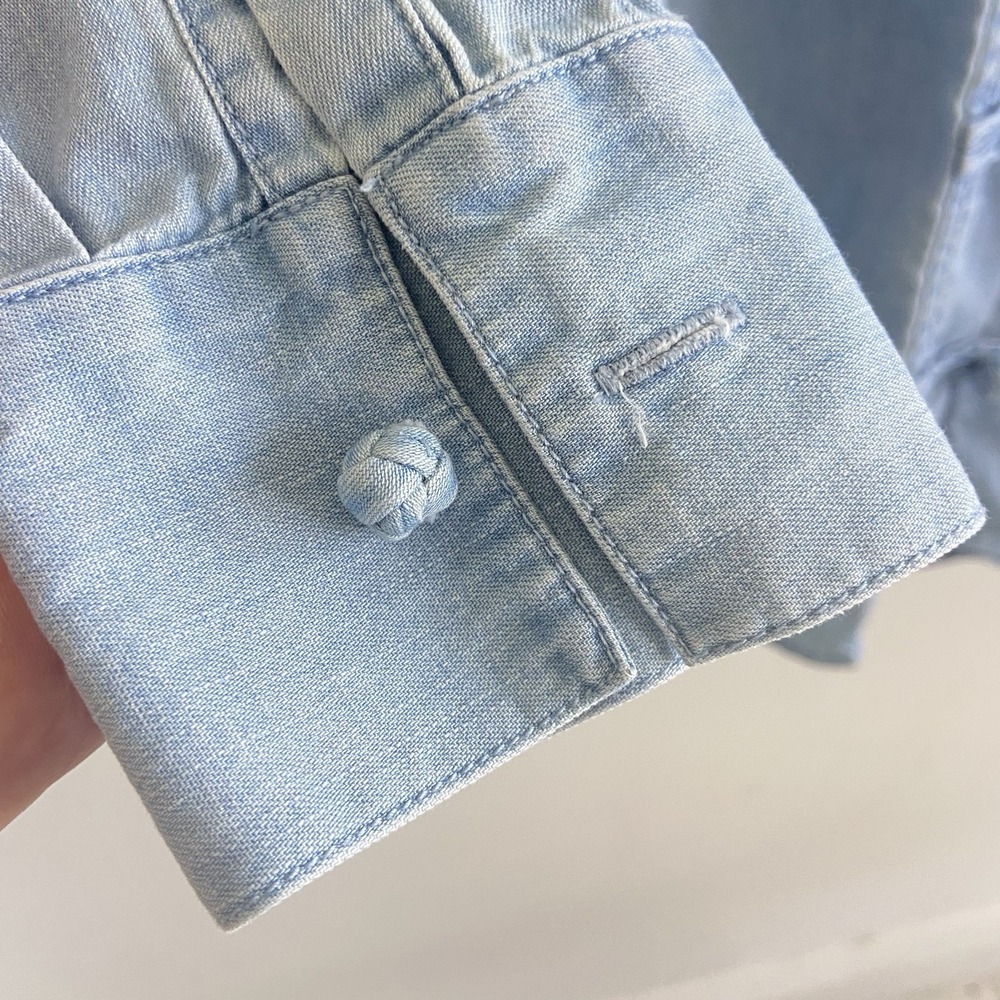 3/$25 Jill soft Blue denim shirt with knot buttons XS - Picture 5 of 8
